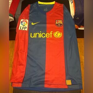 2006/07 Barcelona Long Sleeve Home Kit w/ Ronaldinho #10